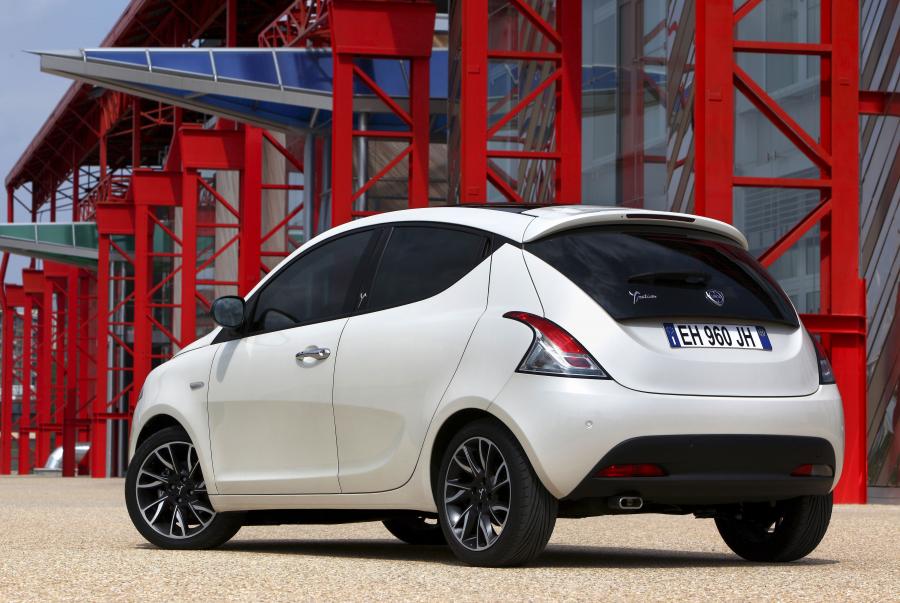  Lancia Ypsilon 2011 года  (фото 43 из 96)